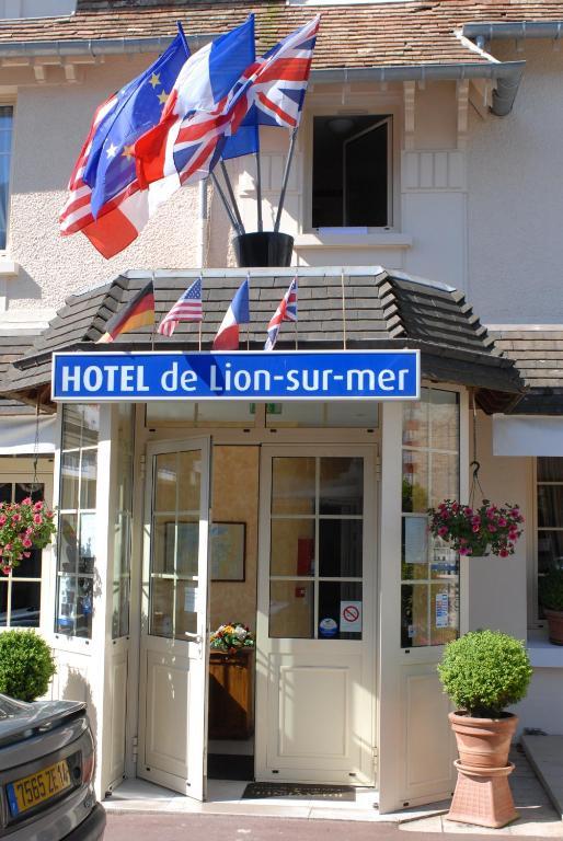 Hotel De Lion Sur Mer Exterior photo